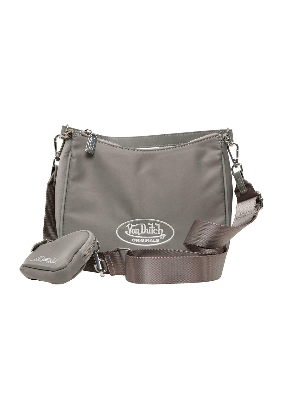 Сумка Von Dutch KACEY SHOULDER , Grey
Сумка Von Dutch KACEY SHOULDER , Grey