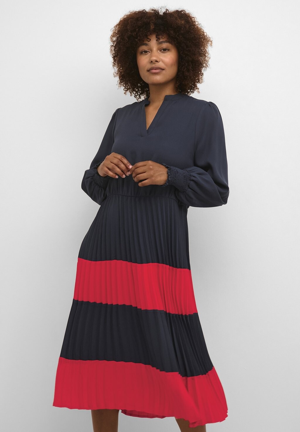 Летнее платье Cubetty Plisse Culture, цвет salute chinese red
Летнее платье Cubetty Plisse Culture, цвет salute chinese red