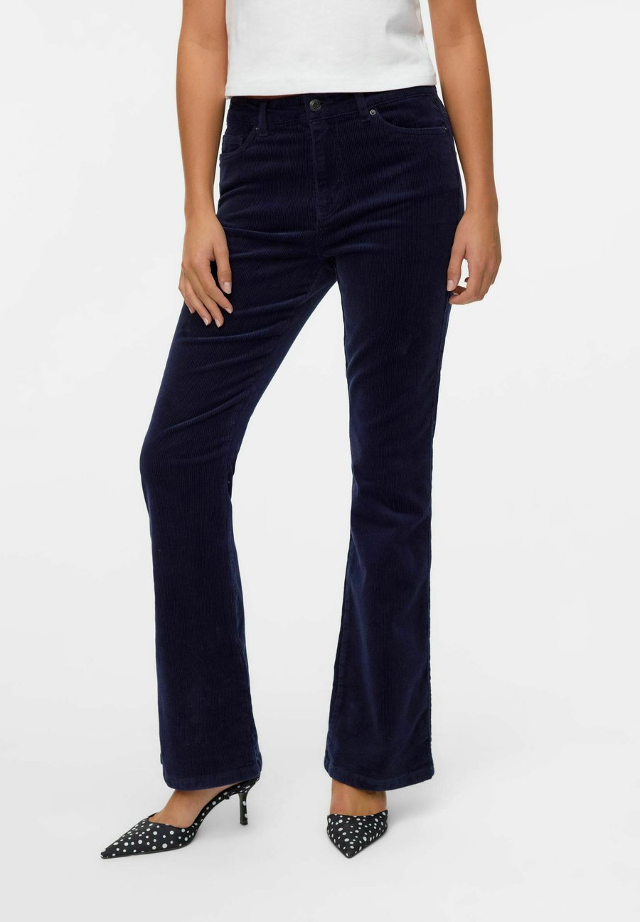 Брюки Vero Moda HIGH WAIST VMSIGA FLARED, Peacoat/Blue Denim
Брюки Vero Moda HIGH WAIST VMSIGA FLARED, Peacoat/Blue Denim