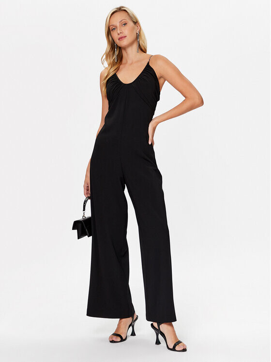 Комбинезон на каждый день, стандартного кроя Sisley, черный
Комбинезон на каждый день, стандартного кроя Sisley, черный