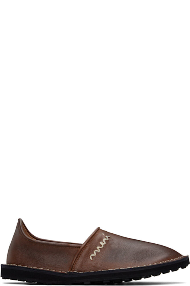 Коричневые туфли-лоферы с символом «Marni»
Коричневые туфли-лоферы с символом «Marni»