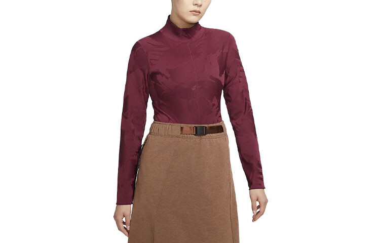 Футболка женская бордовая Nike
Футболка женская бордовая Nike