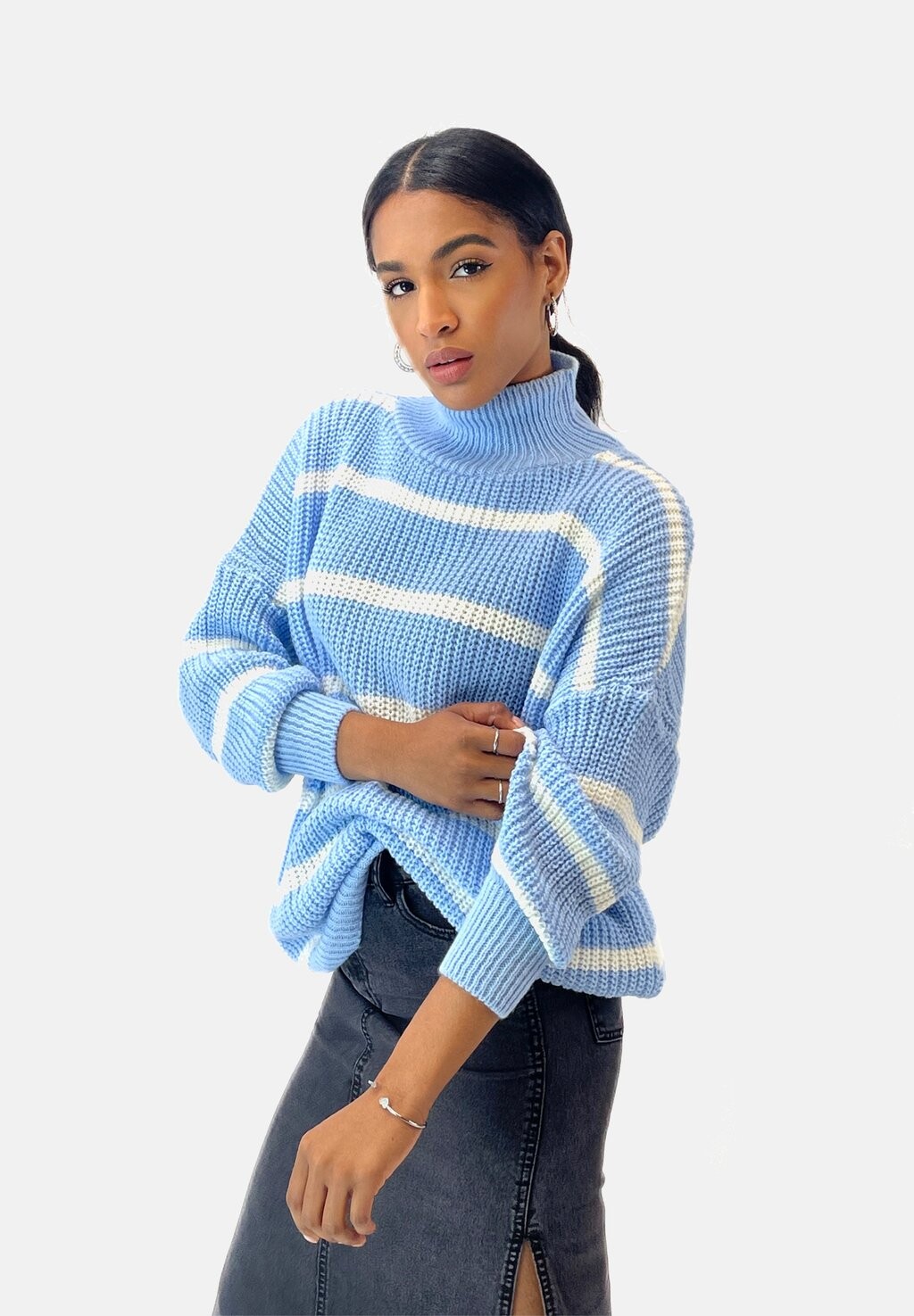 Джемпер Elara, светло-голубой 
Джемпер Elara, светло-голубой