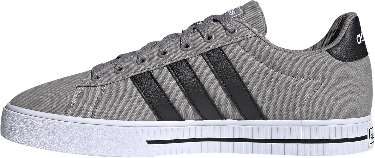 Мужские кроссовки Adidas Daily 3.0, серый/черный/белый
Мужские кроссовки Adidas Daily 3.0, серый/черный/белый