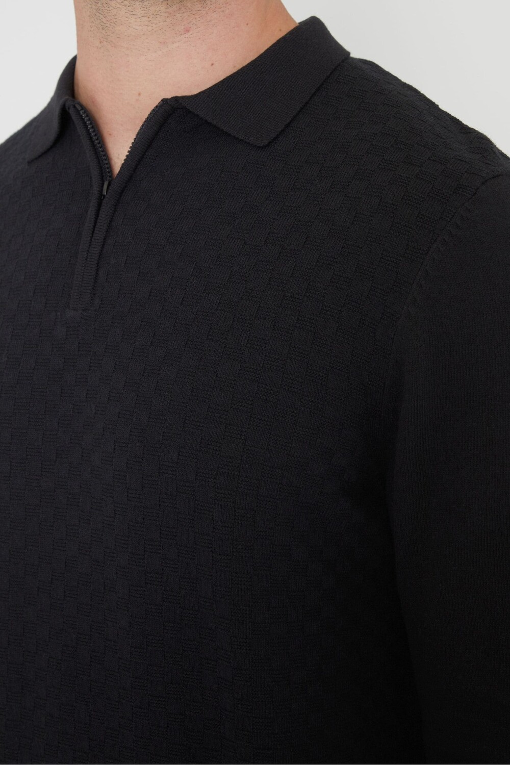 Трикотажный джемпер поло с длинными рукавами и застежкой молнией на четверть длины Threadbare, черный
Трикотажный джемпер поло с длинными рукавами и застежкой молнией на четверть длины Threadbare, черный