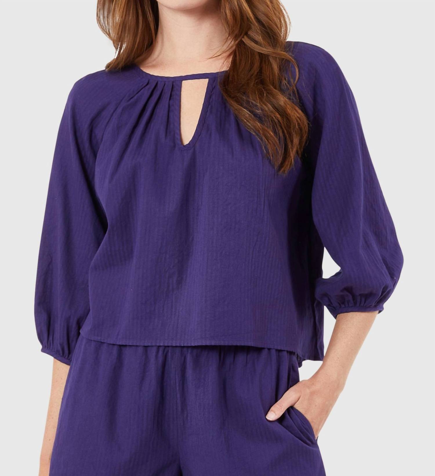 Livro Топ для путешествий в темно-синем цвете
Livro Топ для путешествий в темно-синем цвете