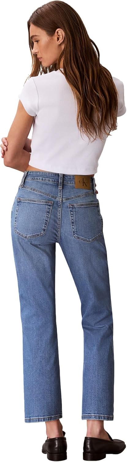 Женские джинсы Calvin Klein прямого кроя с высокой талией, Vintage Blue
Женские джинсы Calvin Klein прямого кроя с высокой талией, Vintage Blue