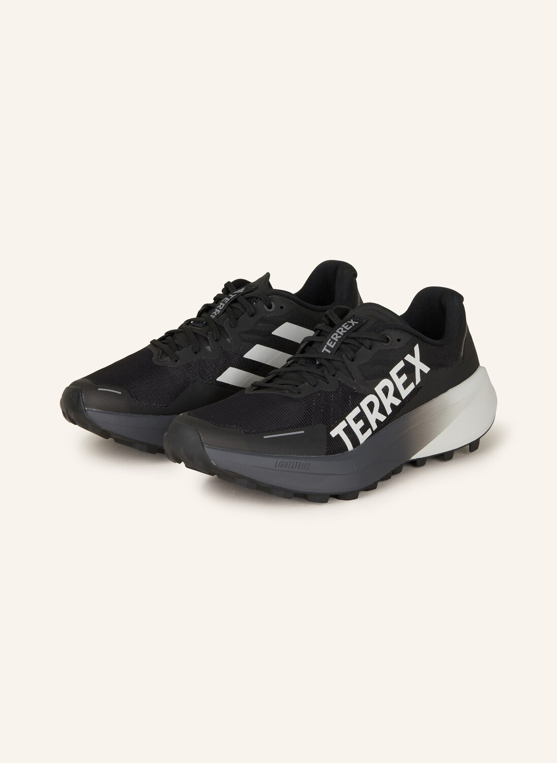 Кроссовки для бега по пересеченной местности terrex agravic 3 adidas TERREX, черный/белый 
Кроссовки для бега по пересеченной местности terrex agravic 3 adidas TERREX, черный/белый