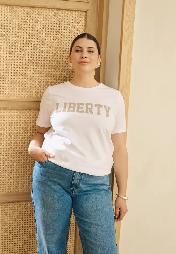 Футболка с принтом kcjune Kaffe Curve, Optical White, Белый, Футболка с принтом kcjune Kaffe Curve, Optical White
Футболка с принтом kcjune Kaffe Curve, Optical White, Белый, Футболка с принтом kcjune Kaffe Curve, Optical White