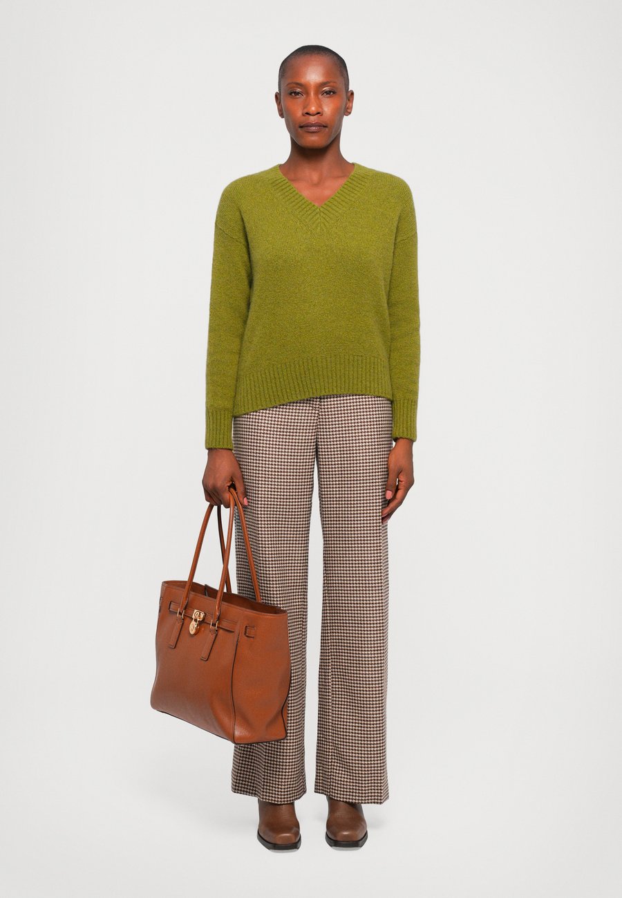 Сумка MICHAEL Michael Kors HAMILTON, Brown
Сумка MICHAEL Michael Kors HAMILTON, Brown