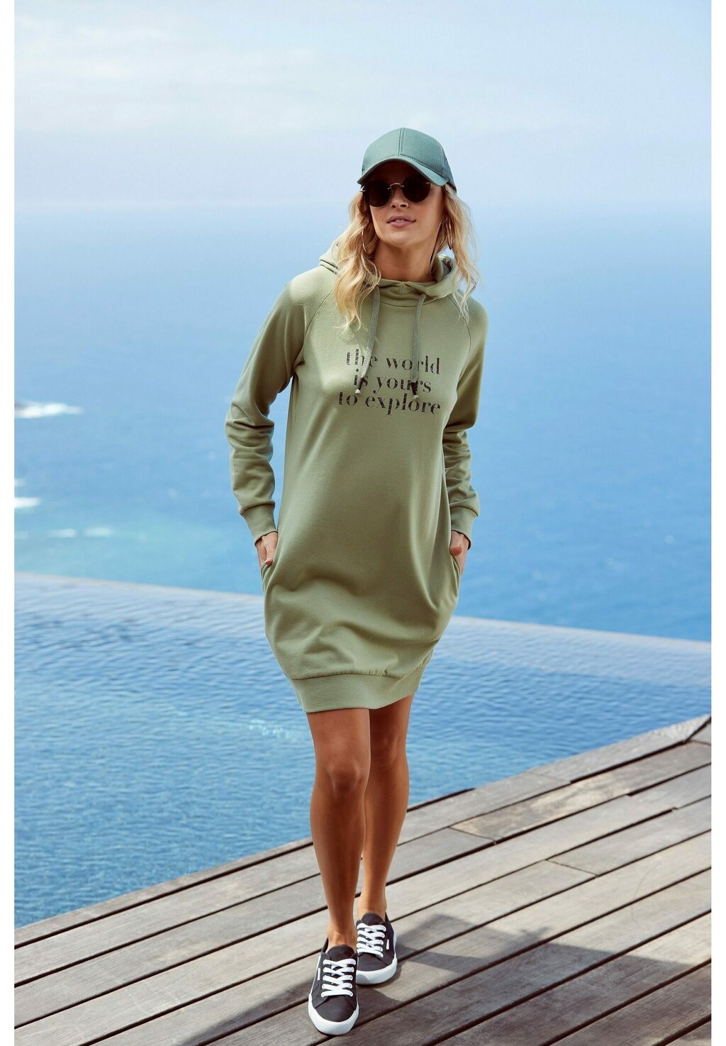 Повседневное платье LASCANA, цвет khaki
Повседневное платье LASCANA, цвет khaki