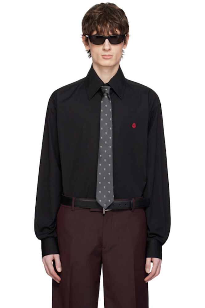 Черная рубашка с черепом McQueen
Черная рубашка с черепом McQueen