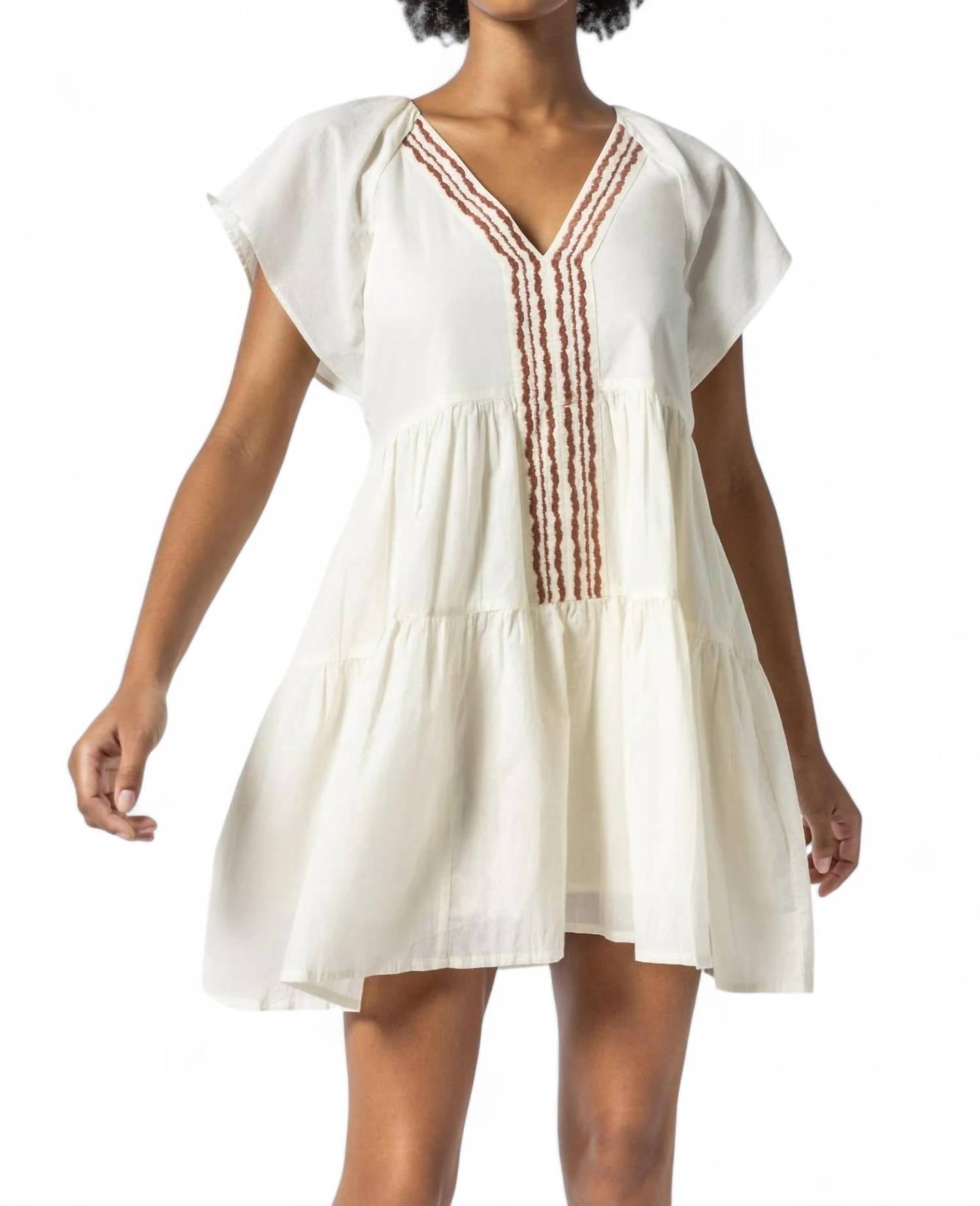 Платье с рукавами-крылышками и ярусами цвета экрю Lilla P, цвет ecru
Платье с рукавами-крылышками и ярусами цвета экрю Lilla P, цвет ecru