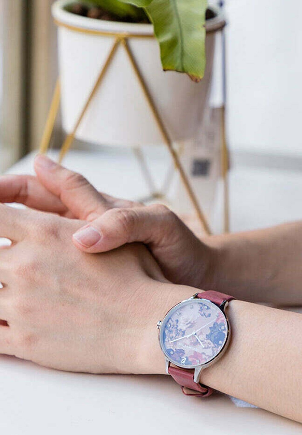 Часы BLUMENMUSTER Victoria Hyde, красный
Часы BLUMENMUSTER Victoria Hyde, красный