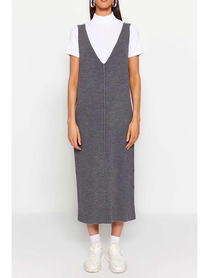 Длинное платье trendyol, серый
Длинное платье trendyol, серый