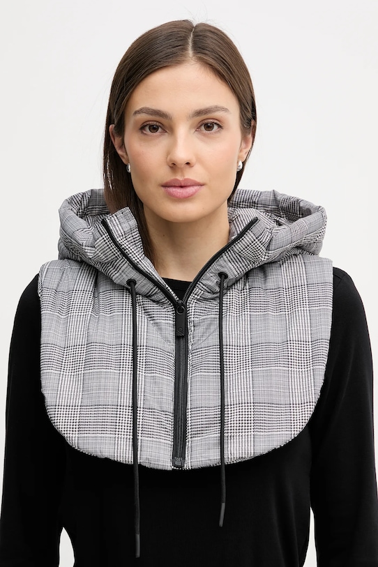 Капюшон United Colors of Benetton, серый
Капюшон United Colors of Benetton, серый