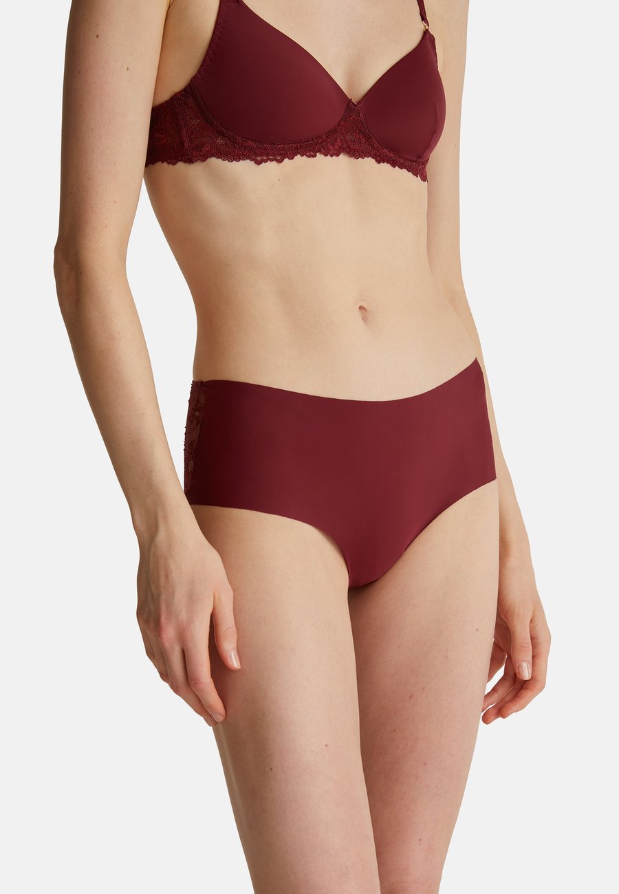 Брифы United Colors of Benetton STRETCH, Red
Брифы United Colors of Benetton STRETCH, Red