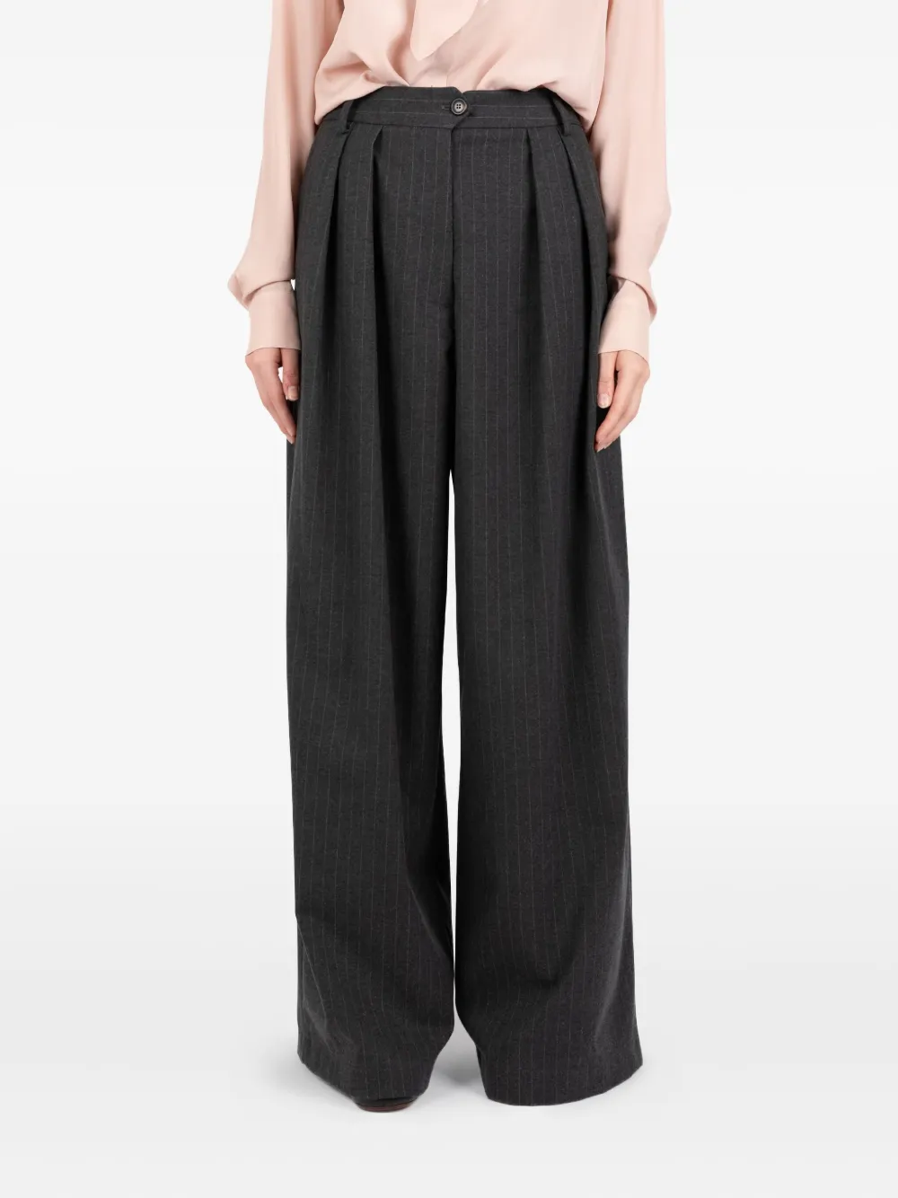 Брюки в тонкую полоску со складками Société Anonyme, серый
Брюки в тонкую полоску со складками Société Anonyme, серый