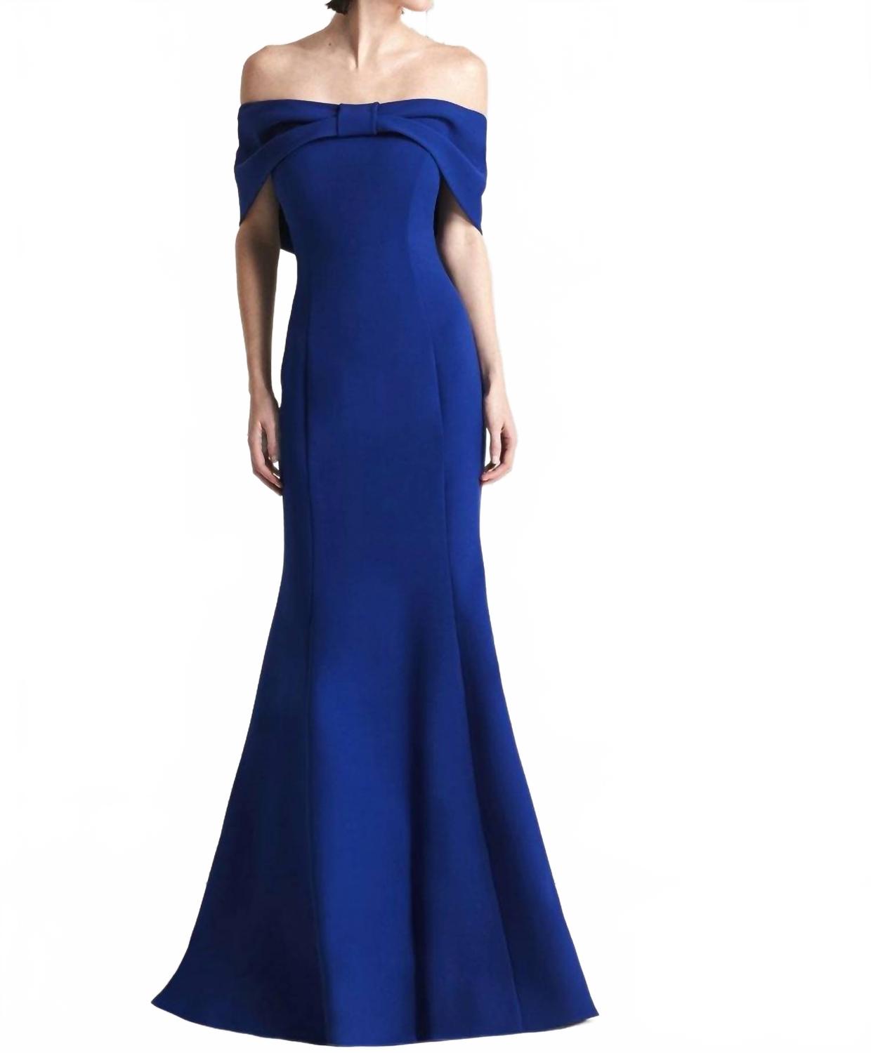 Вечернее платье с открытыми плечами в темно-синем цвете DAYMOR
Вечернее платье с открытыми плечами в темно-синем цвете DAYMOR
