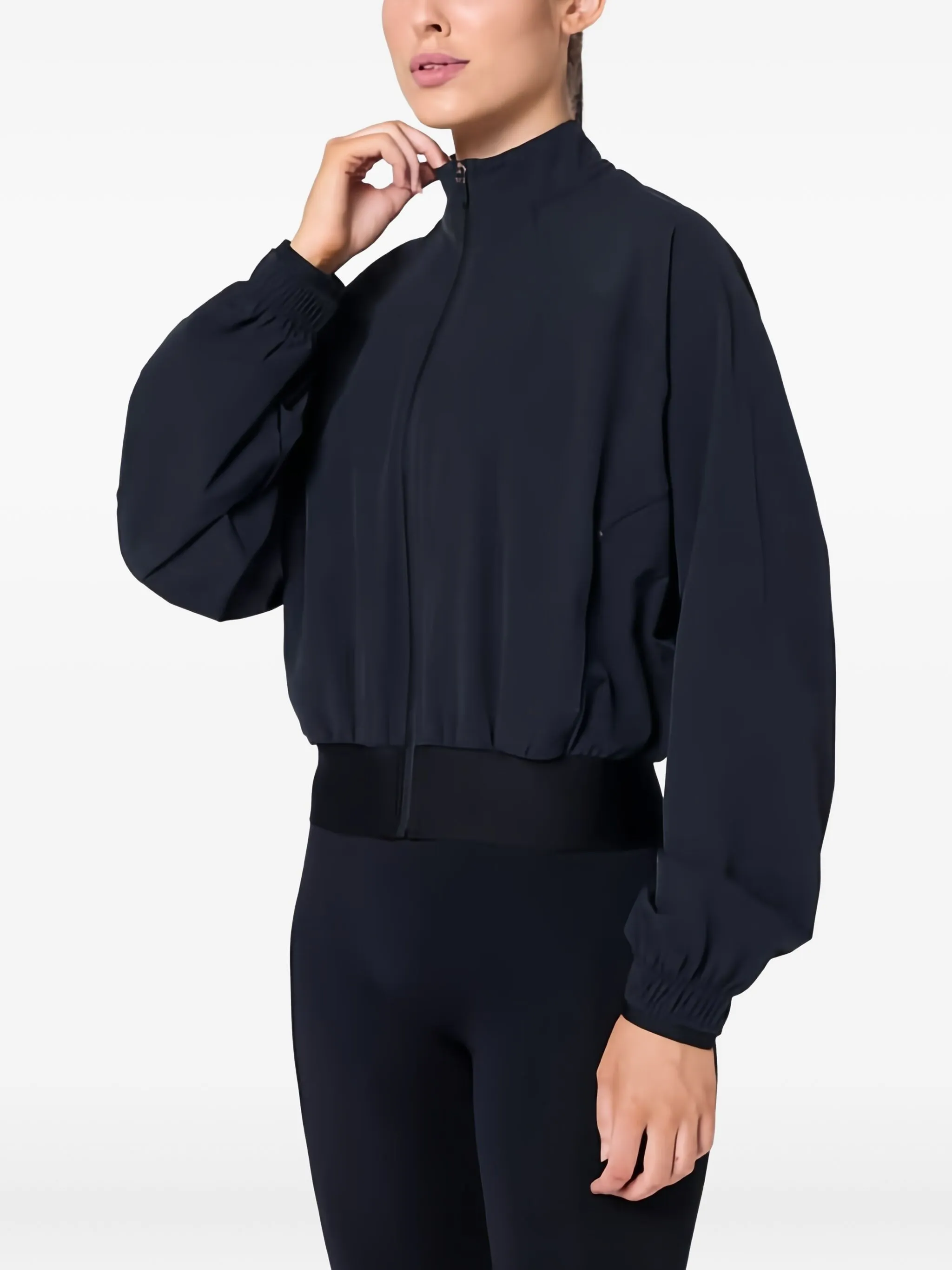 Укороченный бомбер Squatwolf, черный
Укороченный бомбер Squatwolf, черный