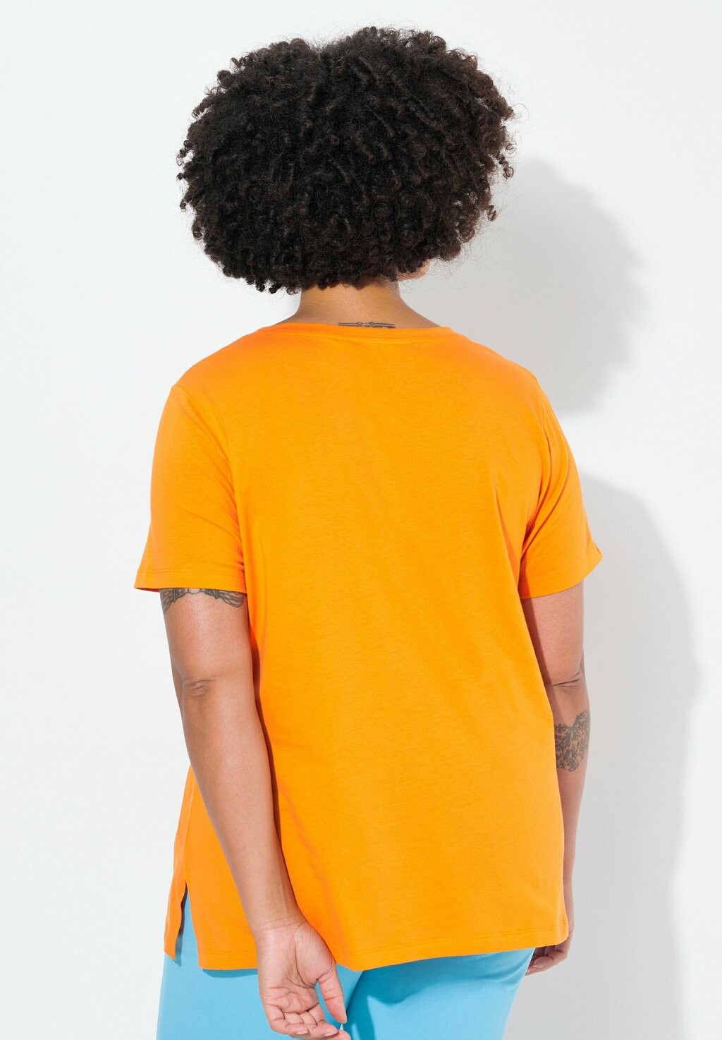 Футболка с принтом Angel of Style, оранжевый
Футболка с принтом Angel of Style, оранжевый