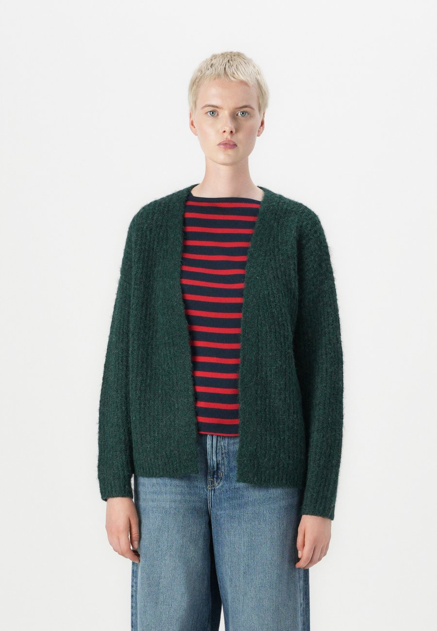 Кардиган Vero Moda VMNOVAH, Pine Grove/Dark Green
Кардиган Vero Moda VMNOVAH, Pine Grove/Dark Green
