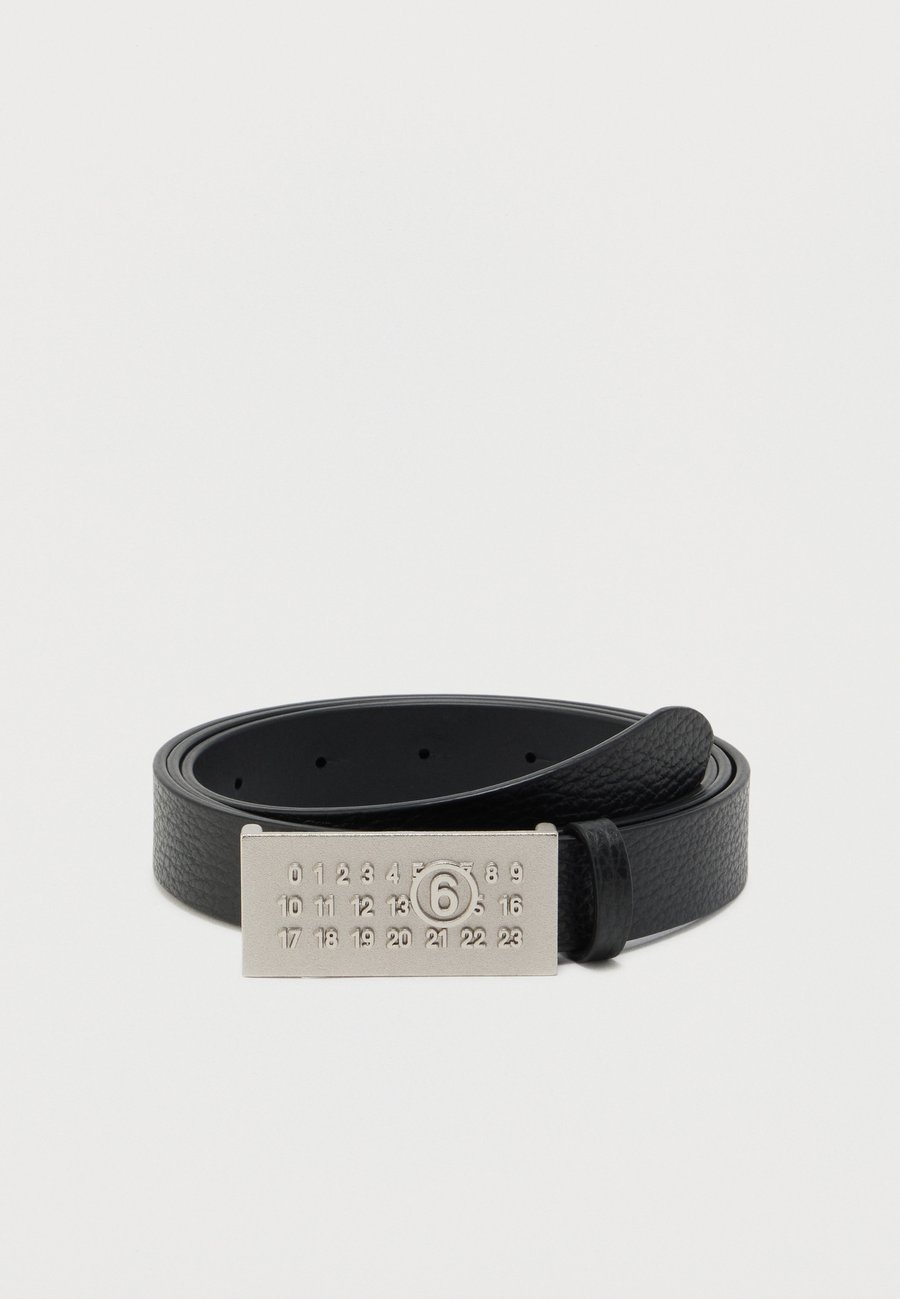 Ремень MM6 Maison Margiela NUMERIC BELT UNISEX, Black
Ремень MM6 Maison Margiela NUMERIC BELT UNISEX, Black