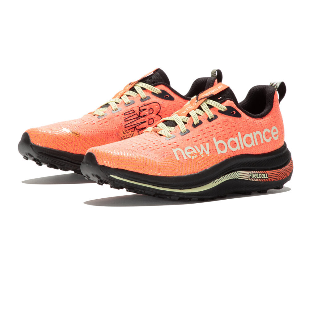 Кроссовки для бега New Balance FuelCell SuperComp Trail, красный
Кроссовки для бега New Balance FuelCell SuperComp Trail, красный