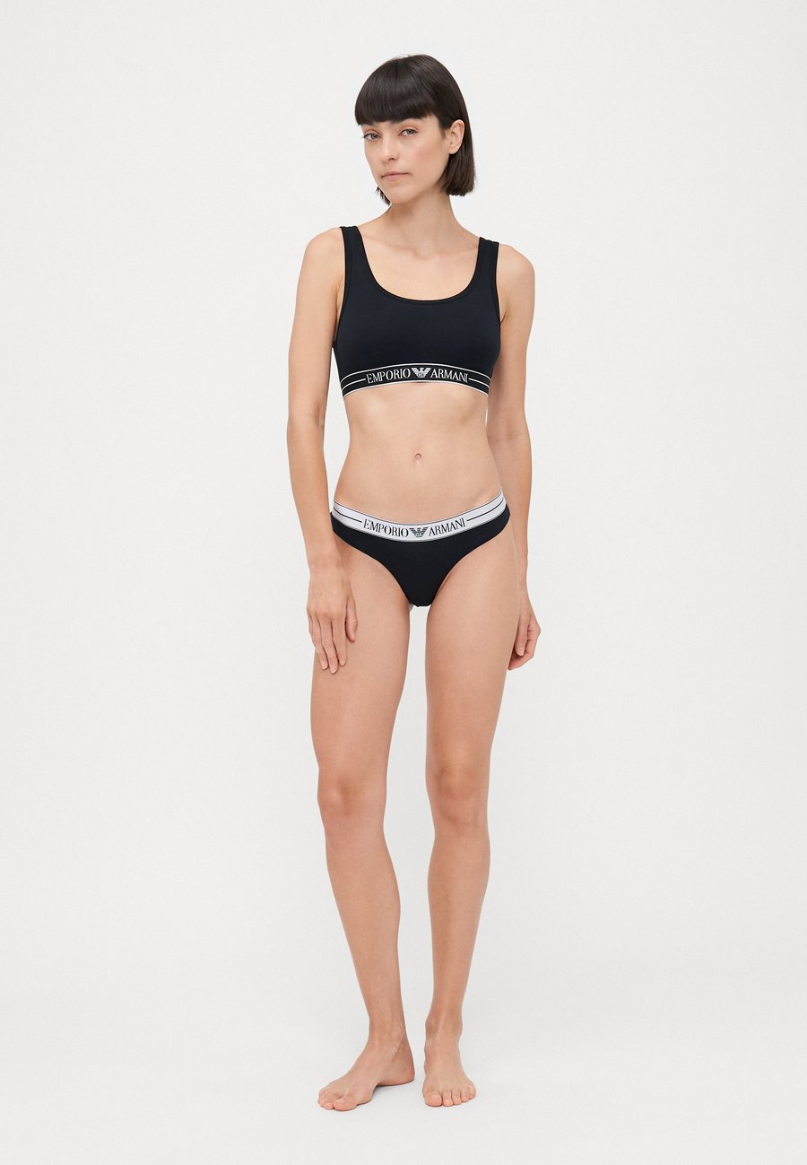 Брифы Emporio Armani PARTE BASSA BRIEF 2 PACK, Black
Брифы Emporio Armani PARTE BASSA BRIEF 2 PACK, Black