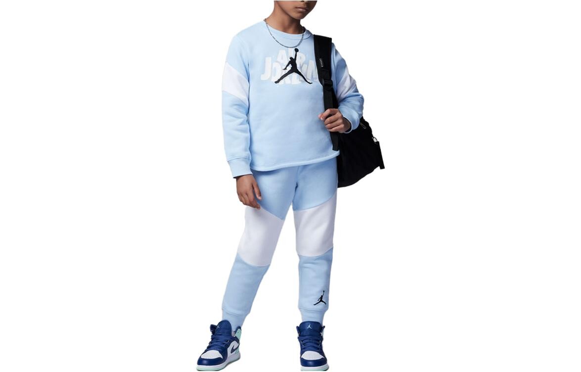 Детская повседневная спортивная одежда Jordan
Детская повседневная спортивная одежда Jordan