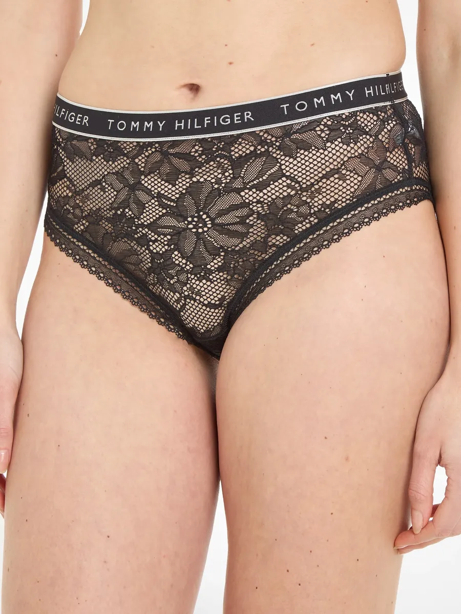 Трусики-бикини Tommy Hilfiger Underwear "HIGH WAIST BIKINI (EXT SIZES)" с модным поясом с логотипом, черный
Трусики-бикини Tommy Hilfiger Underwear "HIGH WAIST BIKINI (EXT SIZES)" с модным поясом с логотипом, черный