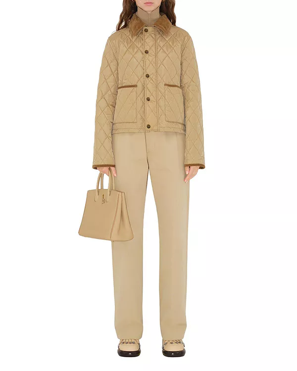 Укороченная стеганая нейлоновая куртка Burberry, бежевый
Укороченная стеганая нейлоновая куртка Burberry, бежевый
