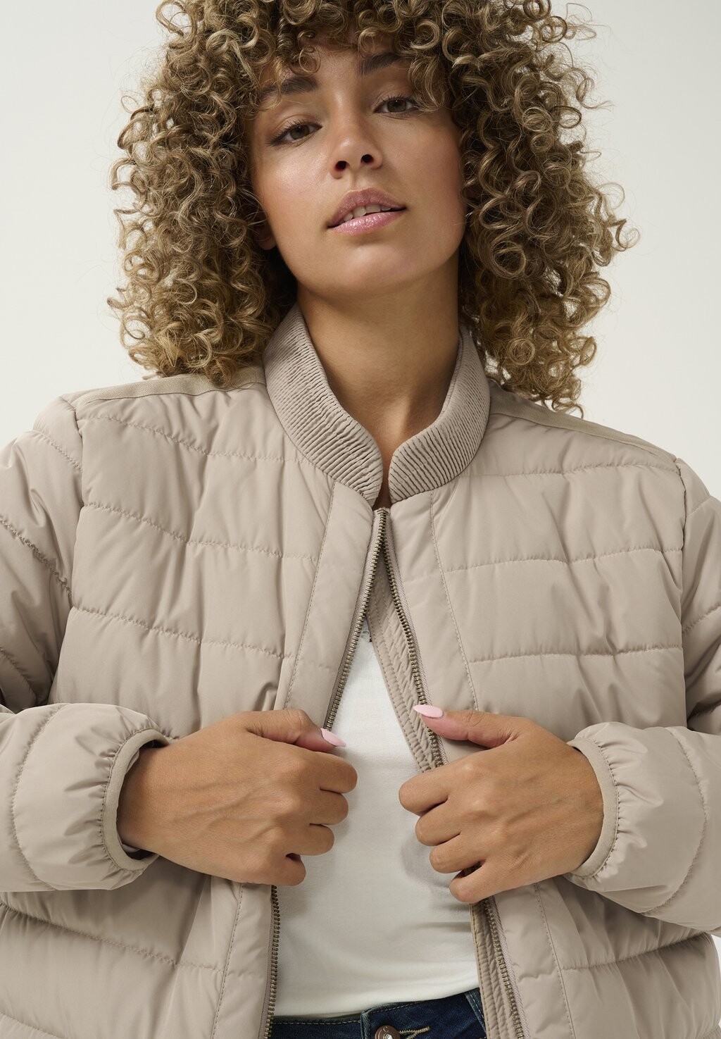 Легкая куртка Cream, бежевый
Легкая куртка Cream, бежевый