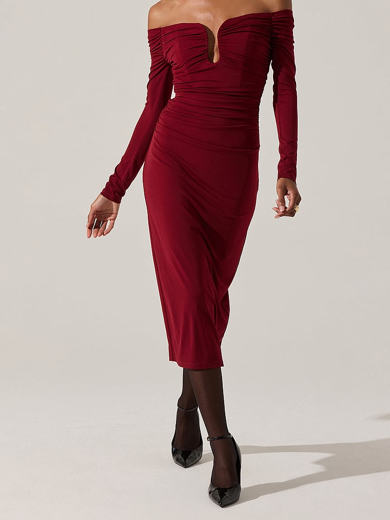 Платье Ловиния Astr The Label, wine
Платье Ловиния Astr The Label, wine