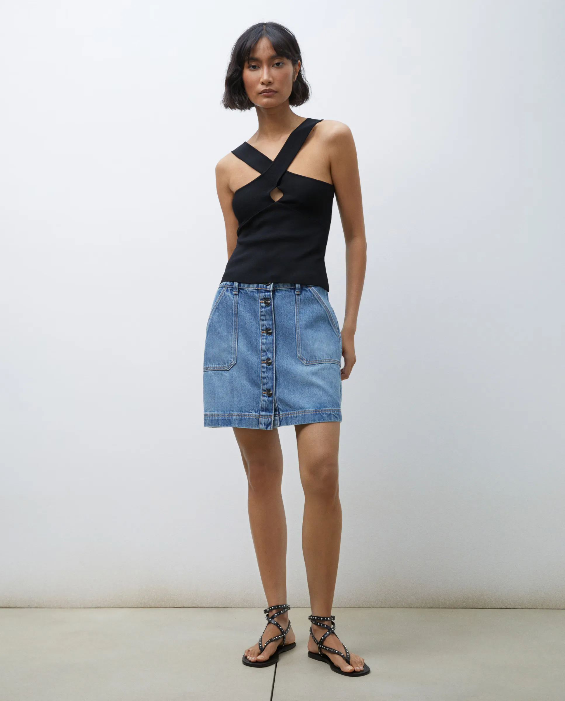 Мини-юбка в стиле ковбой Tintoretto, бледно-голубой
Мини-юбка в стиле ковбой Tintoretto, бледно-голубой