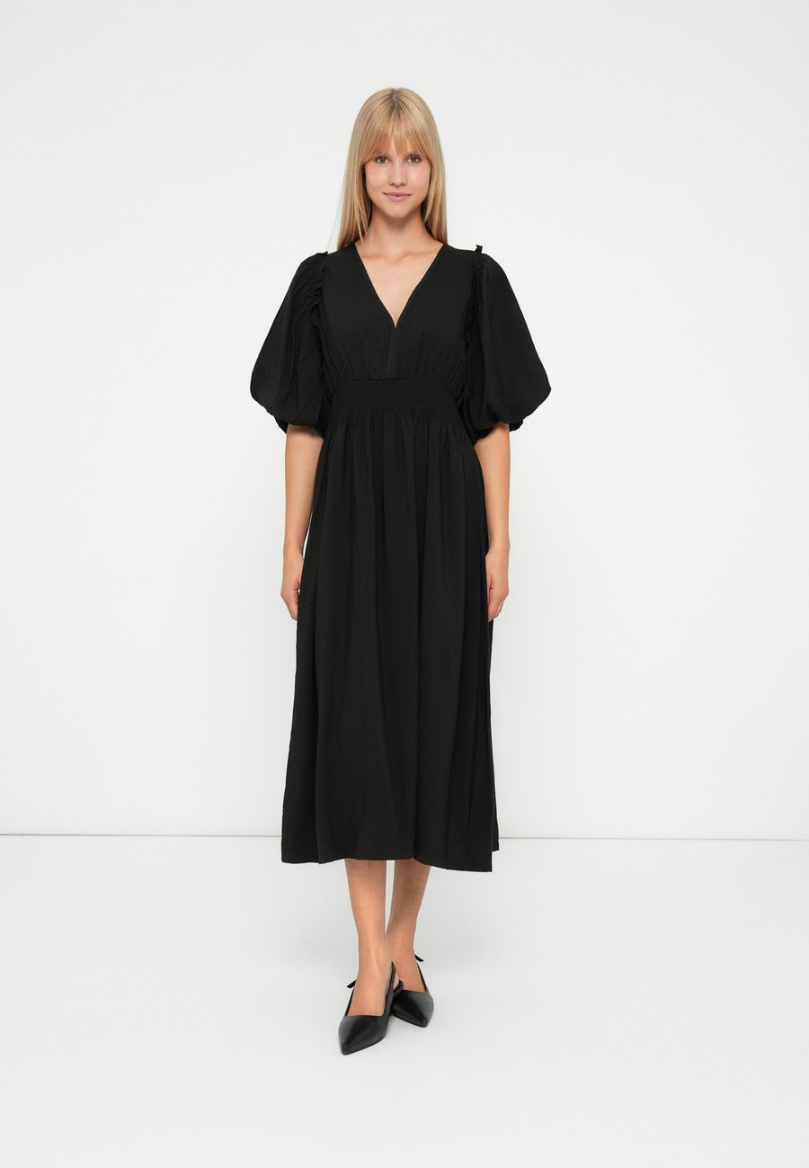 Платье VILA VFATINA VOLUME SLEEVE DRESS, Black
Платье VILA VFATINA VOLUME SLEEVE DRESS, Black
