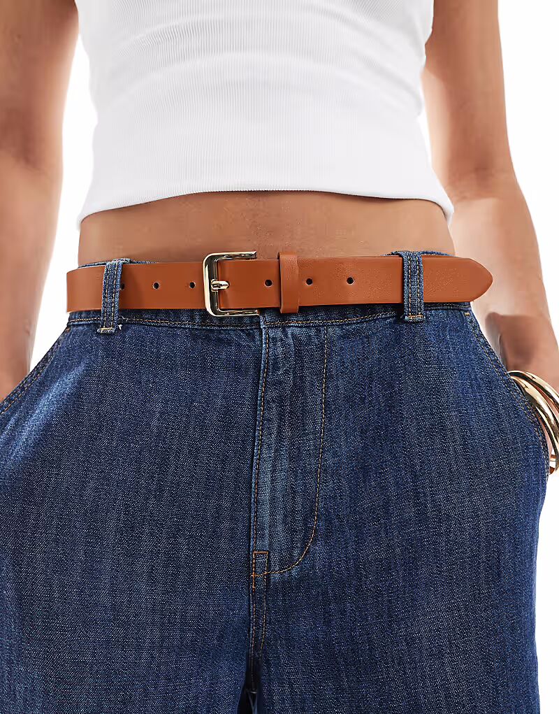 Ремень Pieces из искусственной кожи с золотой пряжкой коньячного цвета
Ремень Pieces из искусственной кожи с золотой пряжкой коньячного цвета