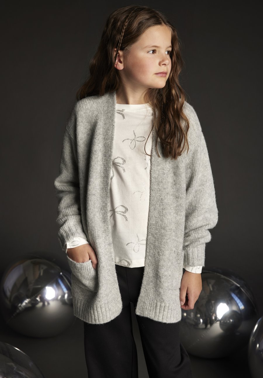 Топ Creamie Long sleeved top, Cloud/Off-White
Топ Creamie Long sleeved top, Cloud/Off-White