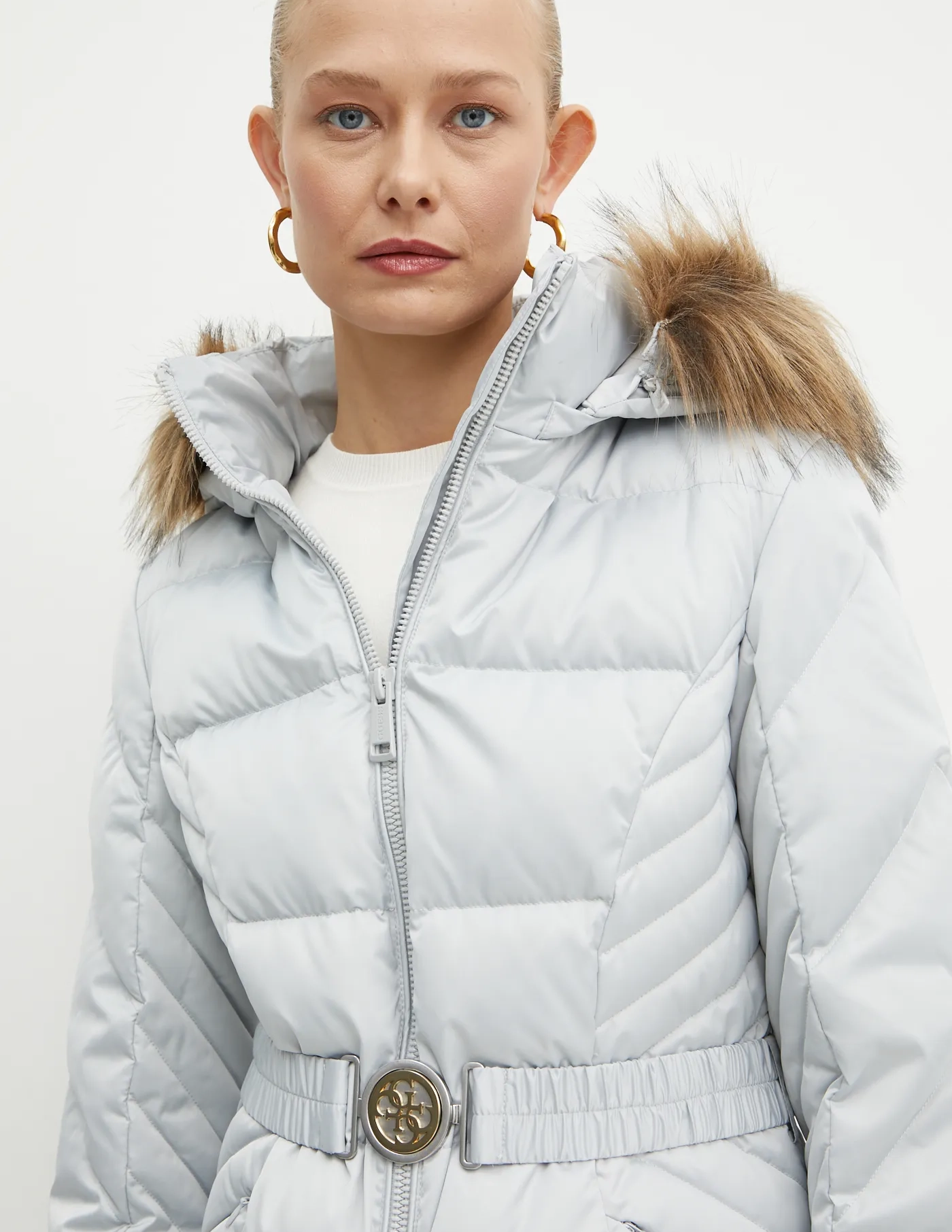 ОЛЬГА пуховик Guess, серый
ОЛЬГА пуховик Guess, серый