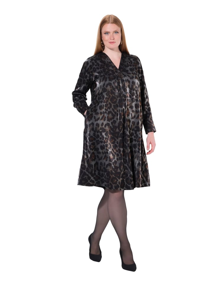 Ulla Popken Темно-синее платье миди
Ulla Popken Темно-синее платье миди