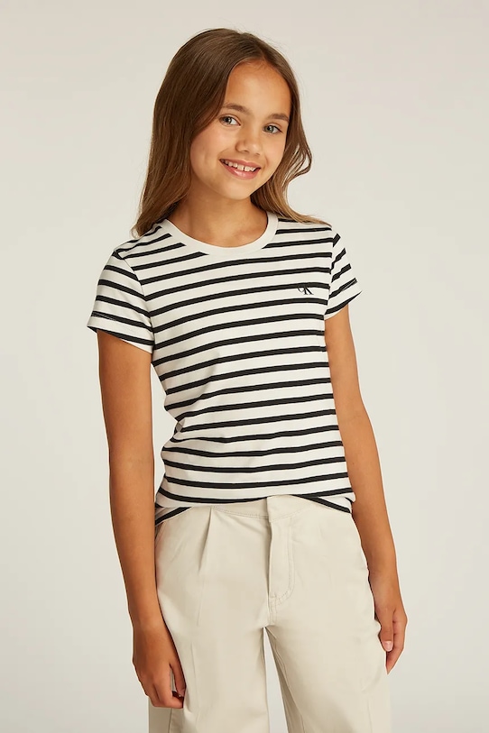 Детская хлопковая футболка Calvin Klein Jeans, черный 
Детская хлопковая футболка Calvin Klein Jeans, черный