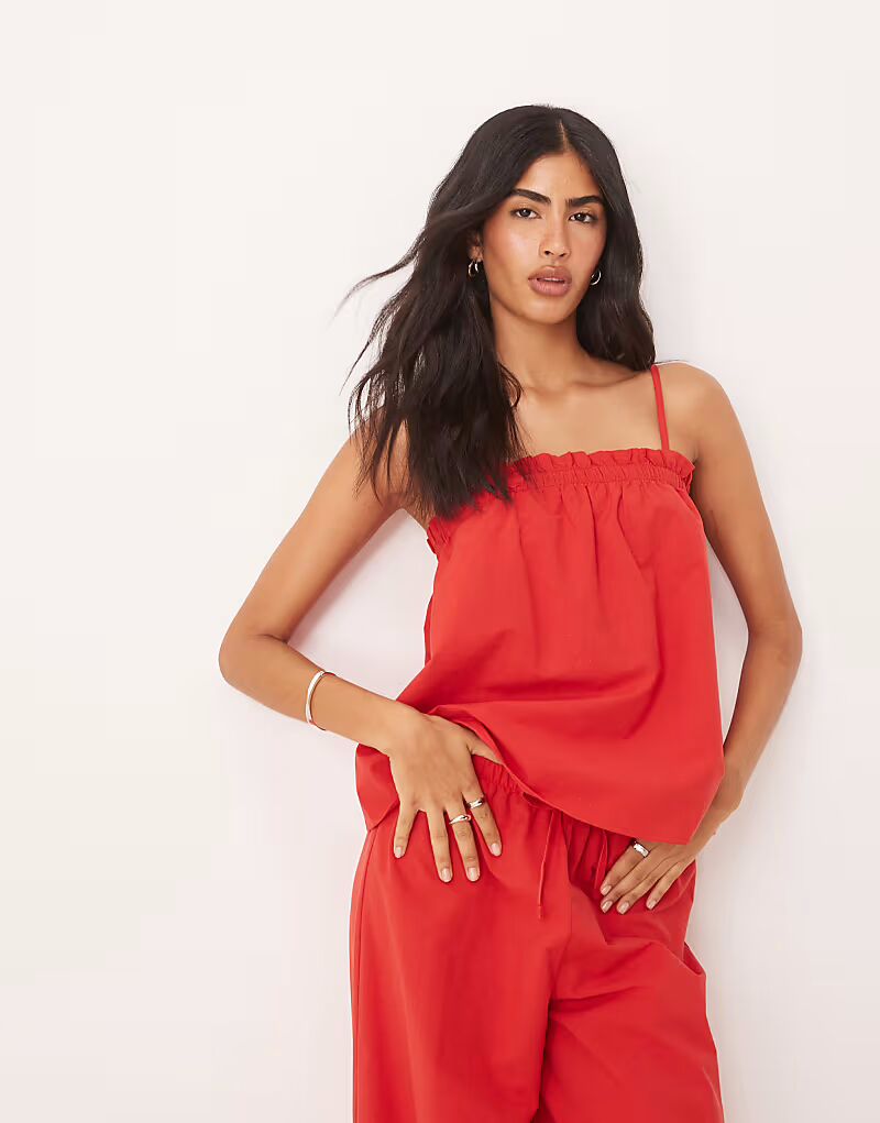 Топ-трапеция из льняной смеси красного цвета Asos Design
Топ-трапеция из льняной смеси красного цвета Asos Design