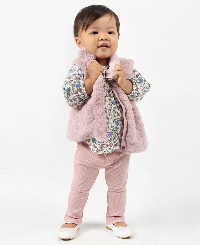 Комплект для девочек из 3 предметов: жилет, топ с цветочным принтом и ребристые леггинсы Rare Editions, розовый
Комплект для девочек из 3 предметов: жилет, топ с цветочным принтом и ребристые леггинсы Rare Editions, розовый