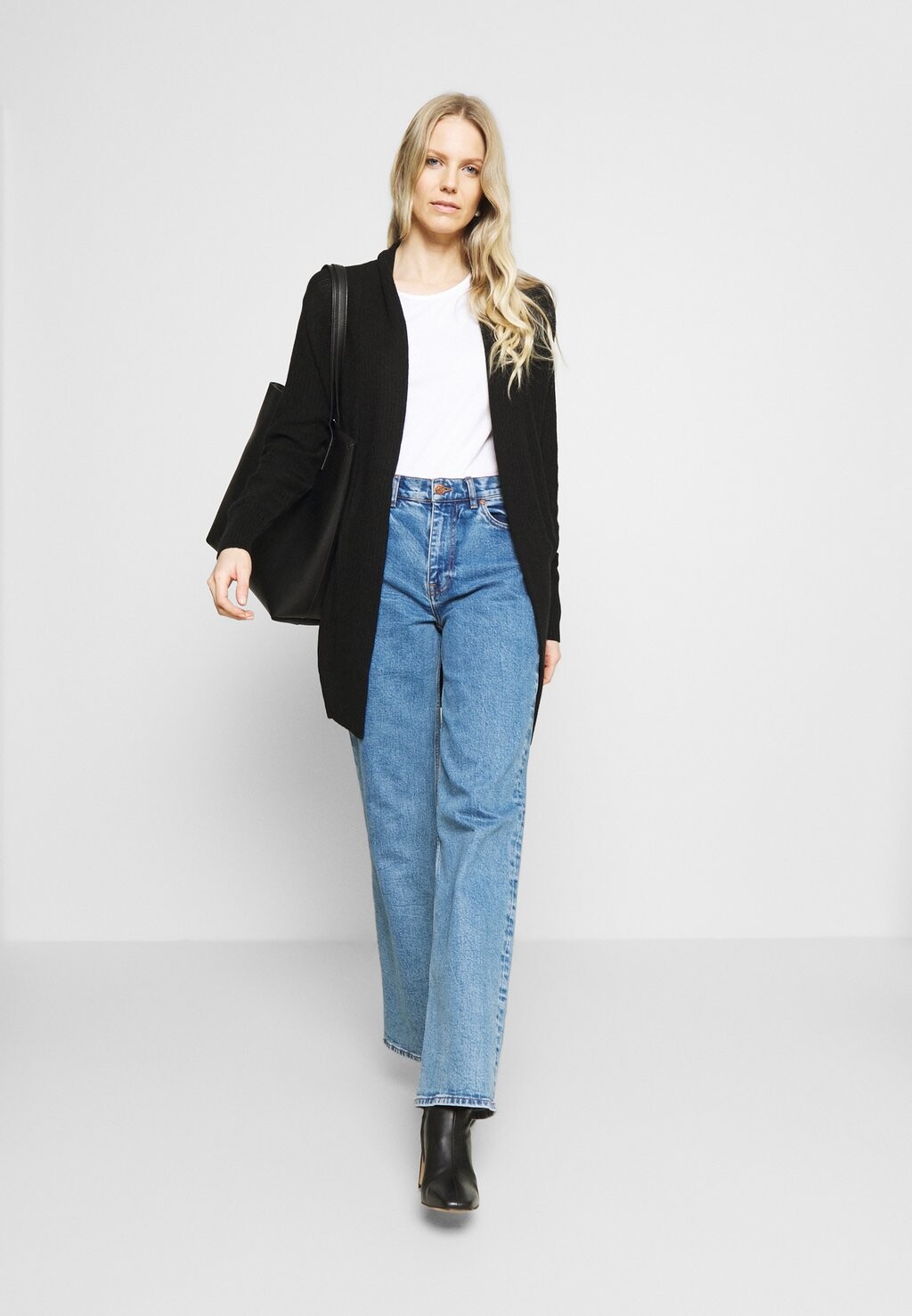 Базовая футболка Anna Field, Черный, Базовая футболка Anna Field
Базовая футболка Anna Field, Черный, Базовая футболка Anna Field