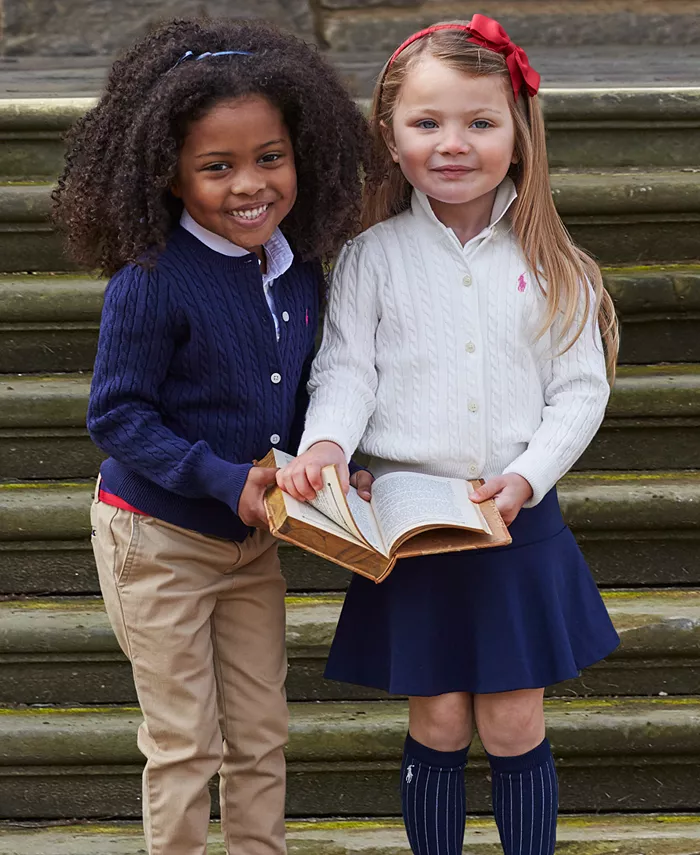 Свитер Ralph Lauren, поло Ralph Lauren, брюки чино Ralph Lauren, однотонная оксфордская блузка Ralph Lauren, кардиган с косой вязкой Ralph Lauren и юбка чино Ralph Lauren. Для девочек и подростков Polo Ralph Lauren, белый
Свитер Ralph Lauren, поло Ralph Lauren, брюки чино Ralph Lauren, однотонная оксфордская блузка Ralph Lauren, кардиган с косой вязкой Ralph Lauren и юбка чино Ralph Lauren. Для девочек и подростков Polo Ralph Lauren, белый