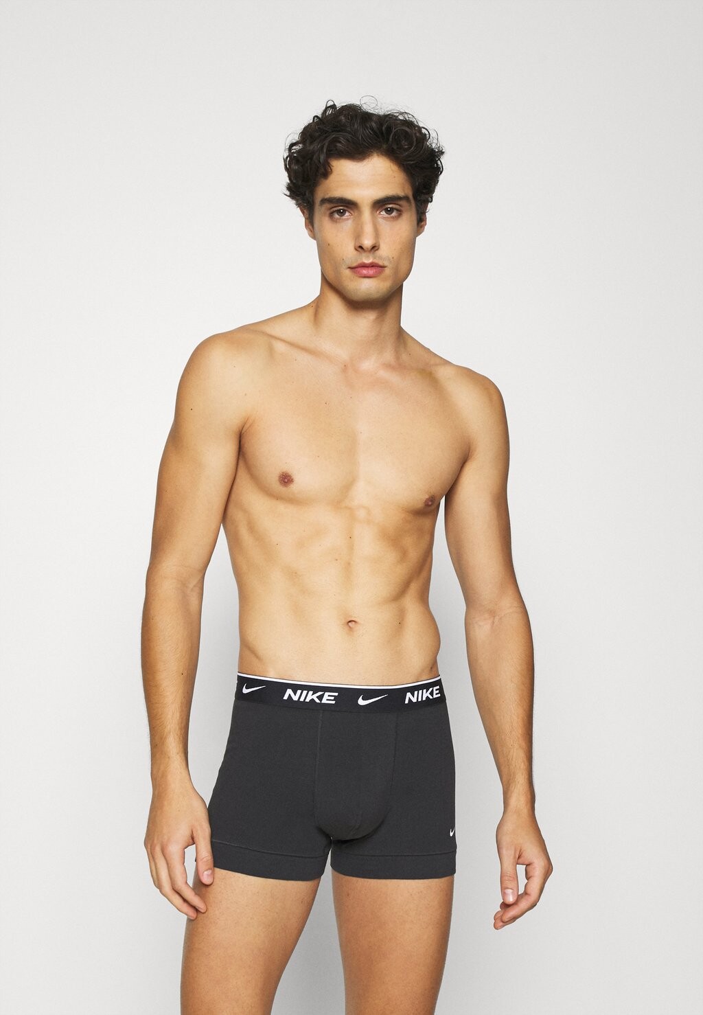 Брюки EDAY TRUNK 2 PACK Nike Underwear, черный
Брюки EDAY TRUNK 2 PACK Nike Underwear, черный