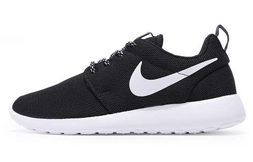 Женские кроссовки для бега Nike Roshe One
Женские кроссовки для бега Nike Roshe One