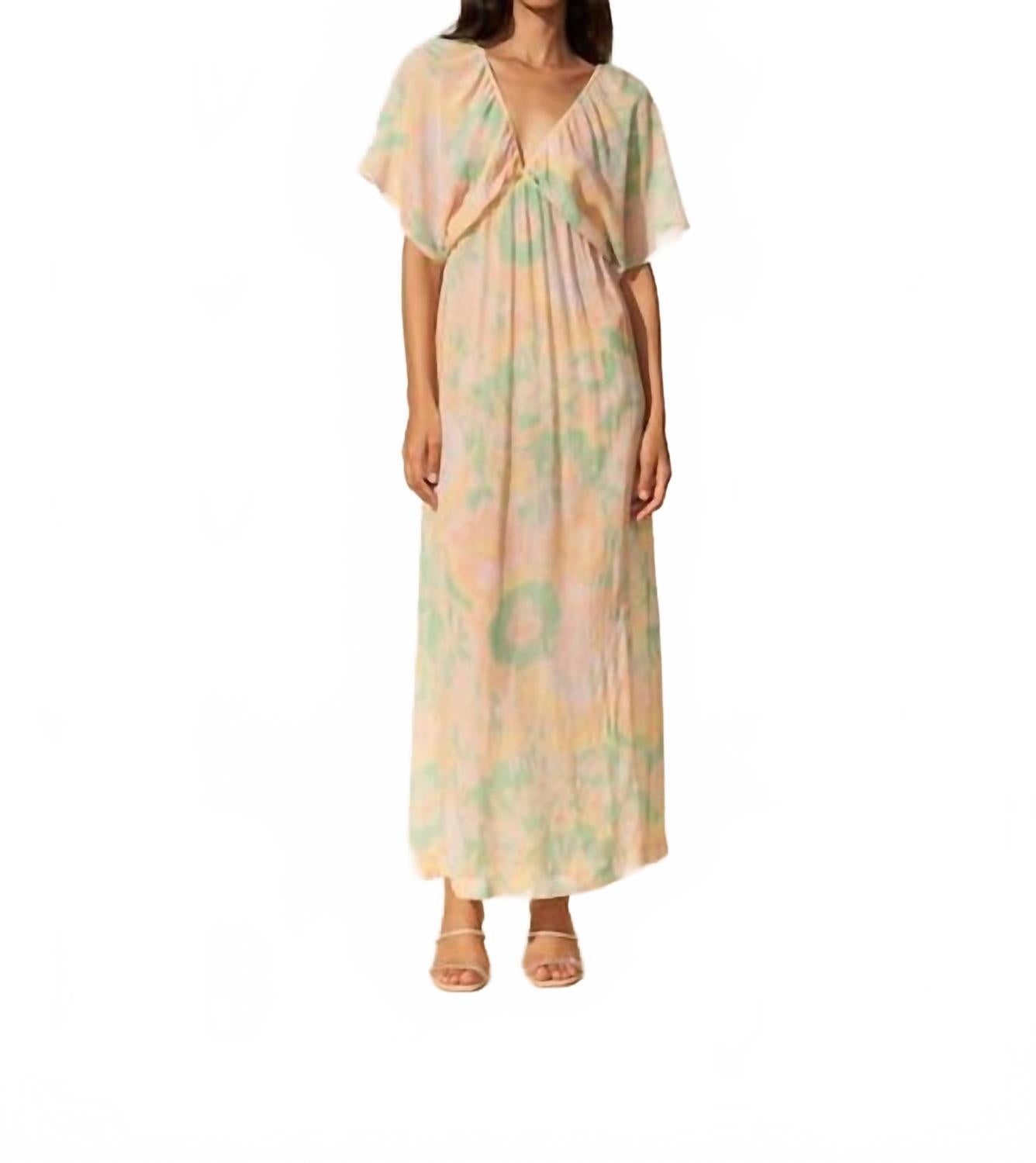 Платье Shahnaz с V-образным вырезом в цветочном принте Fete Imperiale, Fleurs
Платье Shahnaz с V-образным вырезом в цветочном принте Fete Imperiale, Fleurs