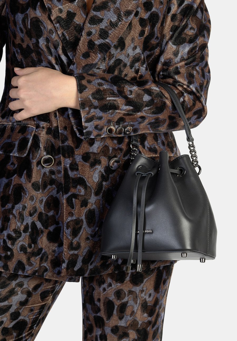 Сумка Alma en Pena Handbag, Black
Сумка Alma en Pena Handbag, Black