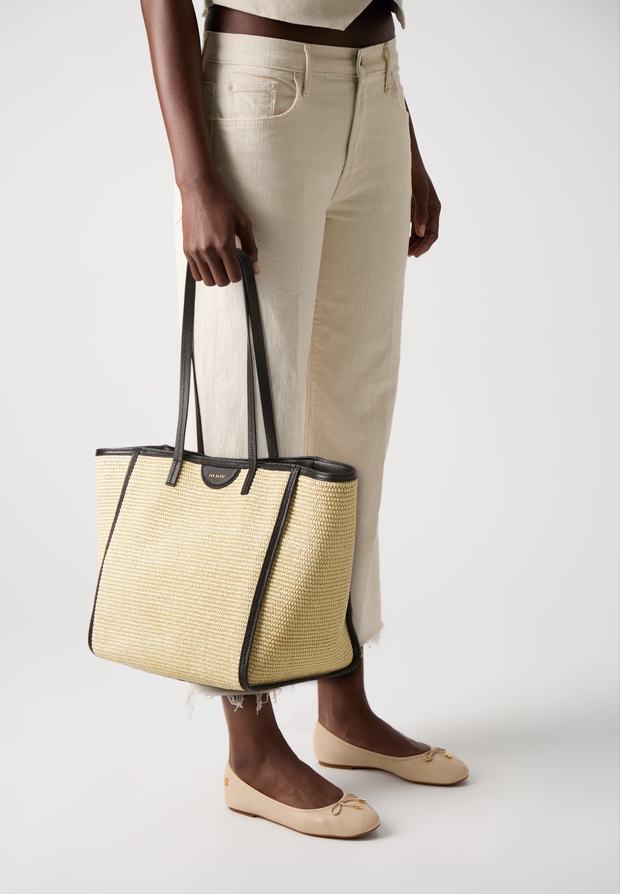 Сумка-шоппер Ted Baker BARNI BAG, Black
Сумка-шоппер Ted Baker BARNI BAG, Black